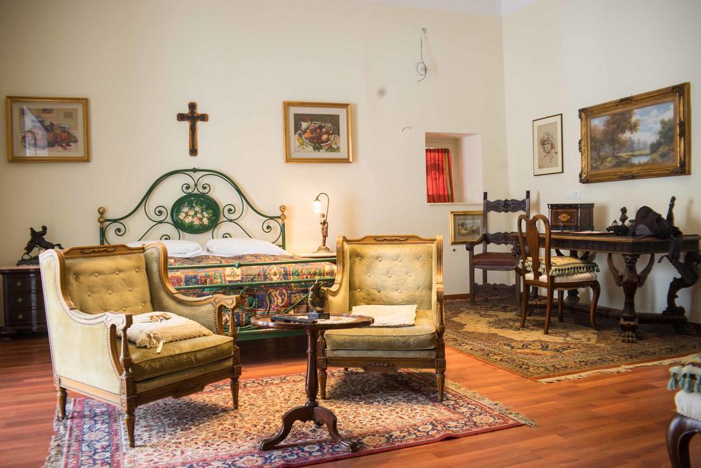 B&B Graziani Relais Napels Buitenkant foto