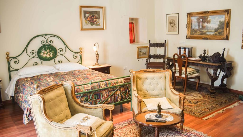 B&B Graziani Relais Napels Buitenkant foto