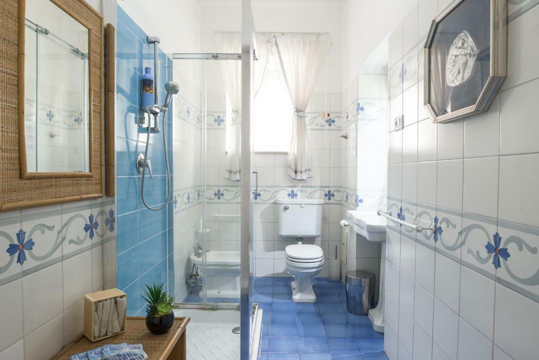 B&B Graziani Relais Napels Buitenkant foto