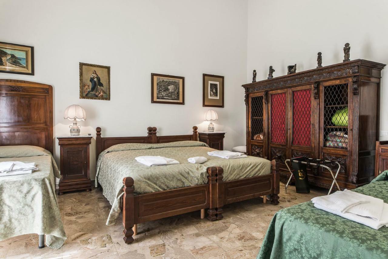 B&B Graziani Relais Napels Buitenkant foto