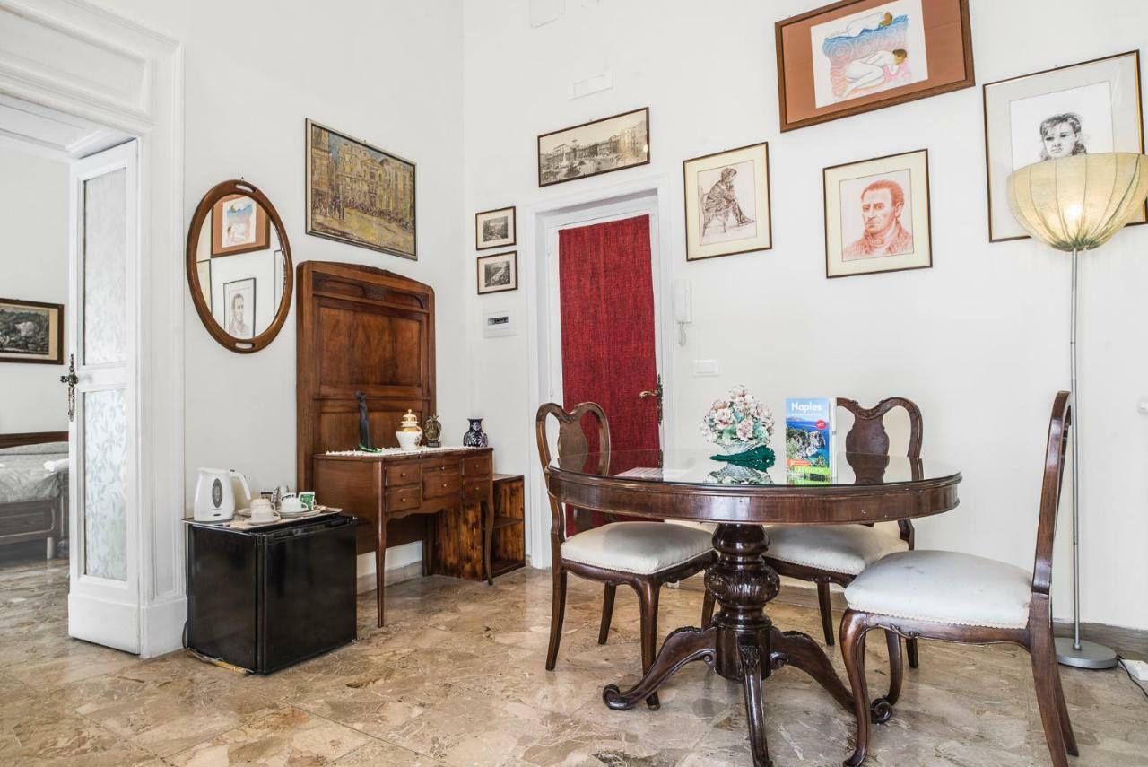 B&B Graziani Relais Napels Buitenkant foto