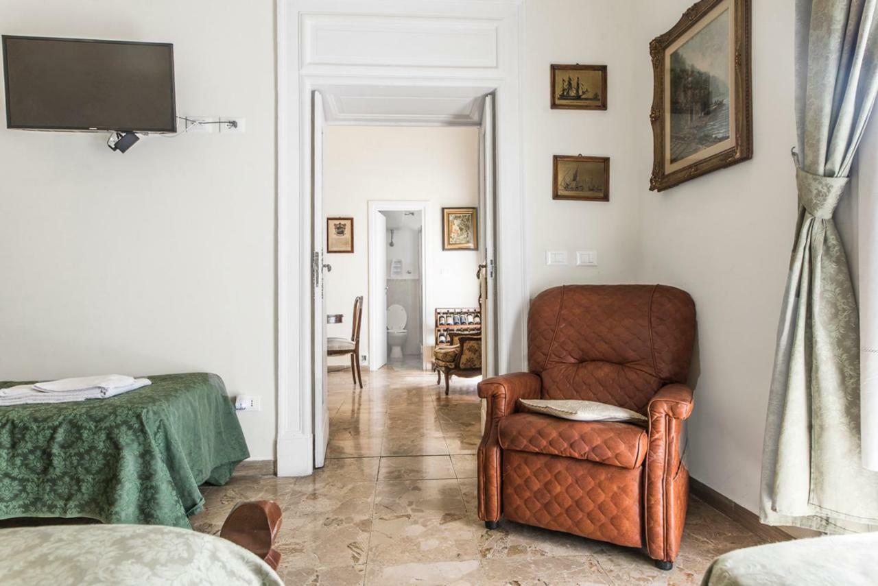 B&B Graziani Relais Napels Buitenkant foto
