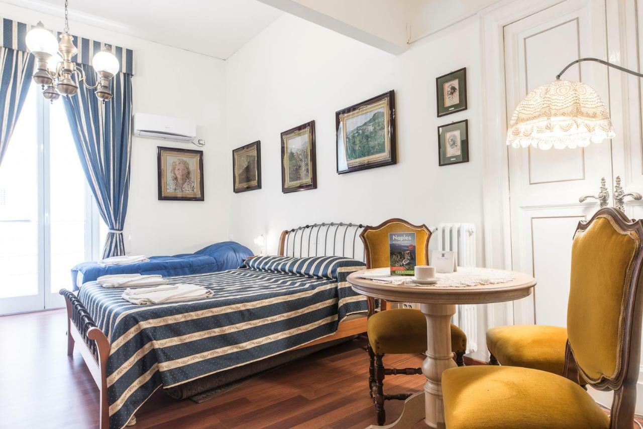 B&B Graziani Relais Napels Buitenkant foto